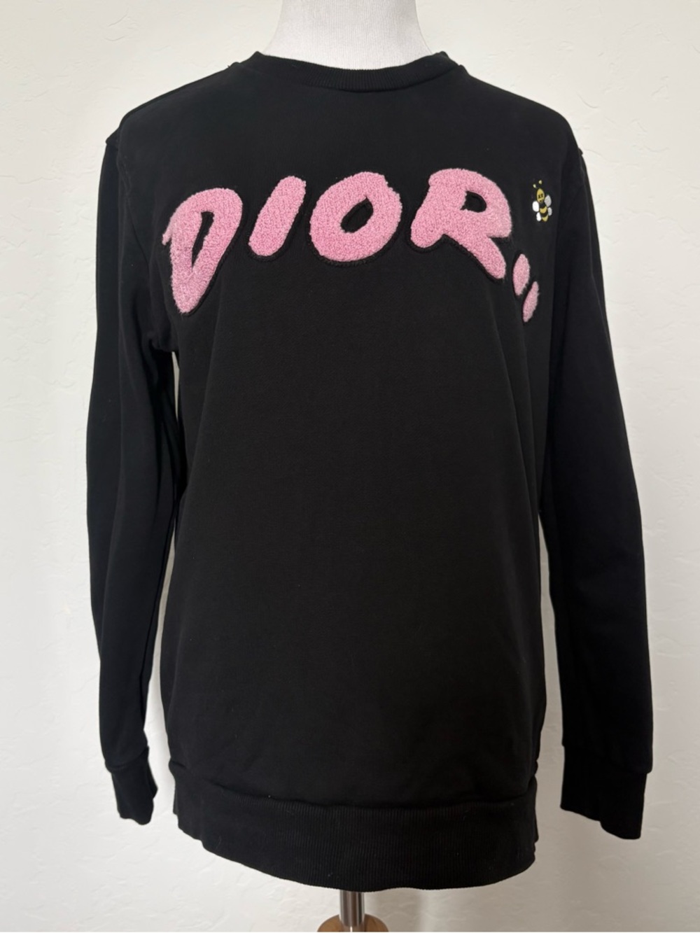 Christian Dior x KAWS Black Crewneck Sweatshirt with Pink Logo Men’s Small